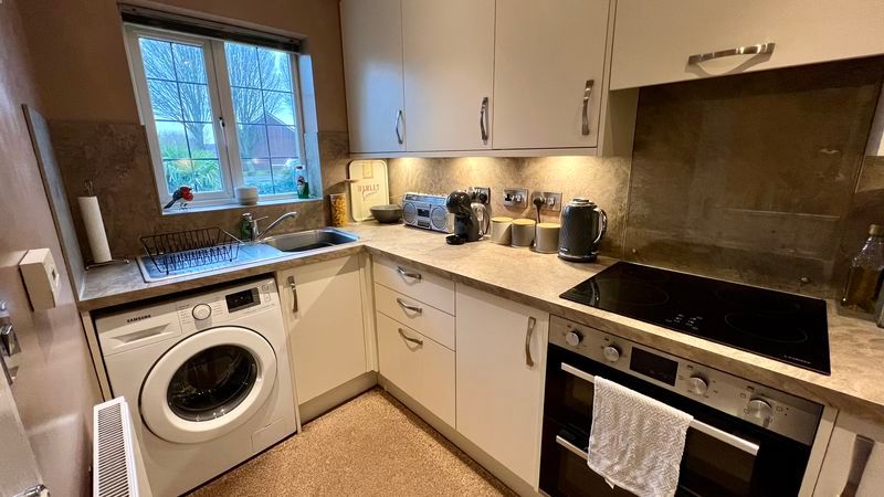 Property photo 2 of 17 Photo 4