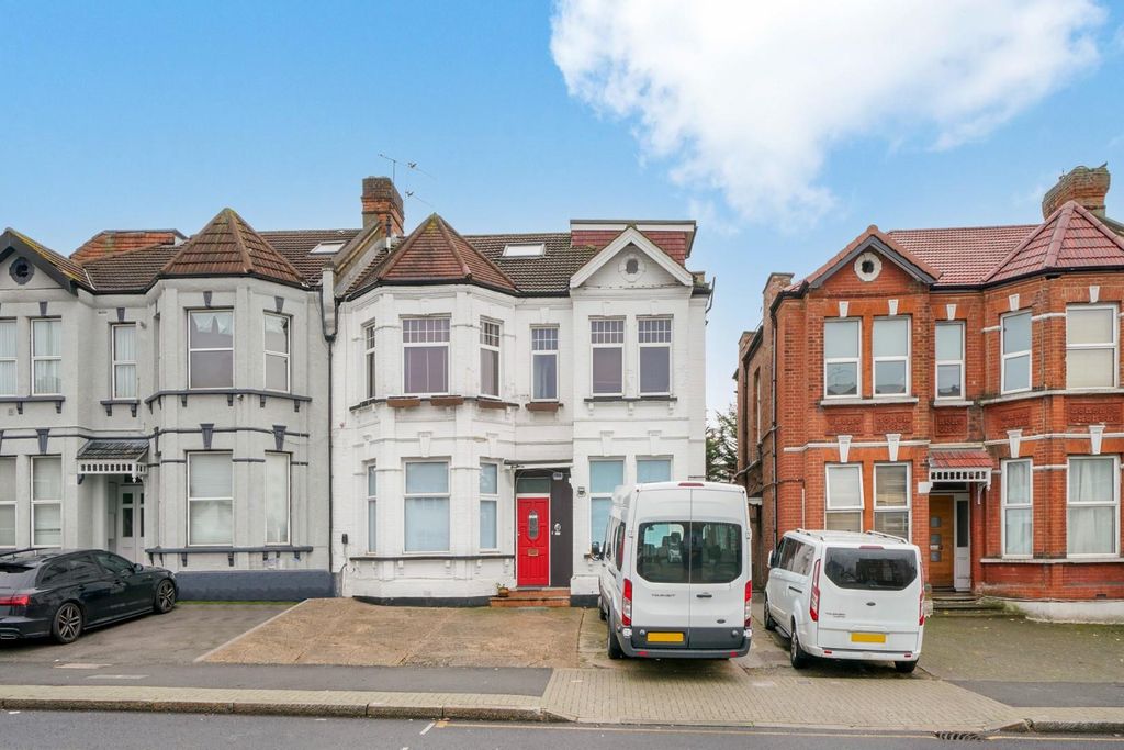 Property photo 2 of 15 1 (2).Jpg