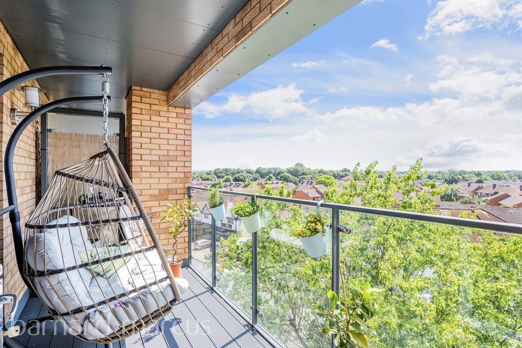 Property photo 2 of 9