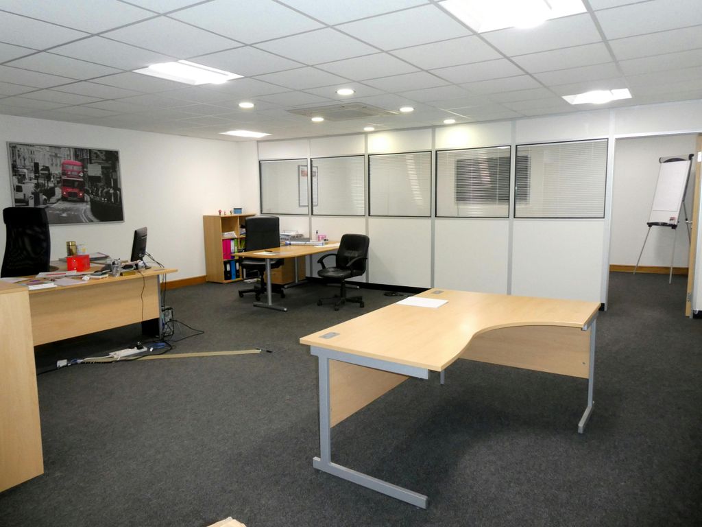 Property photo 3 of 10 P1030749.Jpg