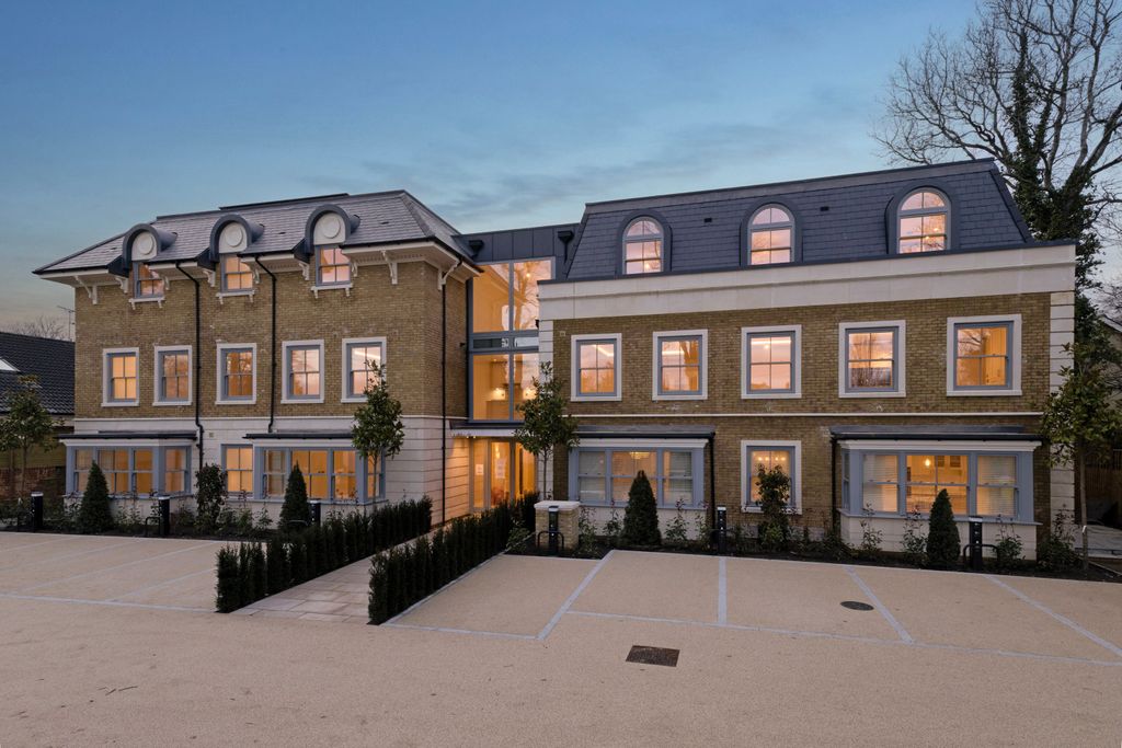 Property photo 1 of 10