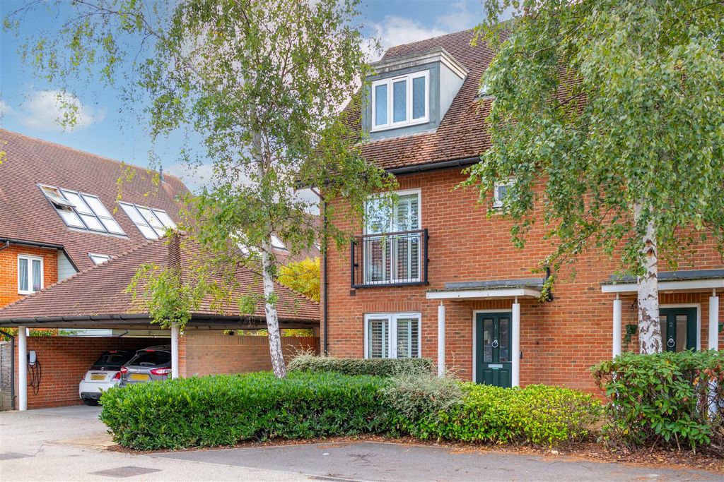 Property photo 1 of 31