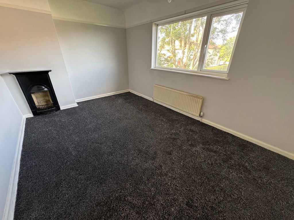 Property photo 3 of 6 Picture No. 02