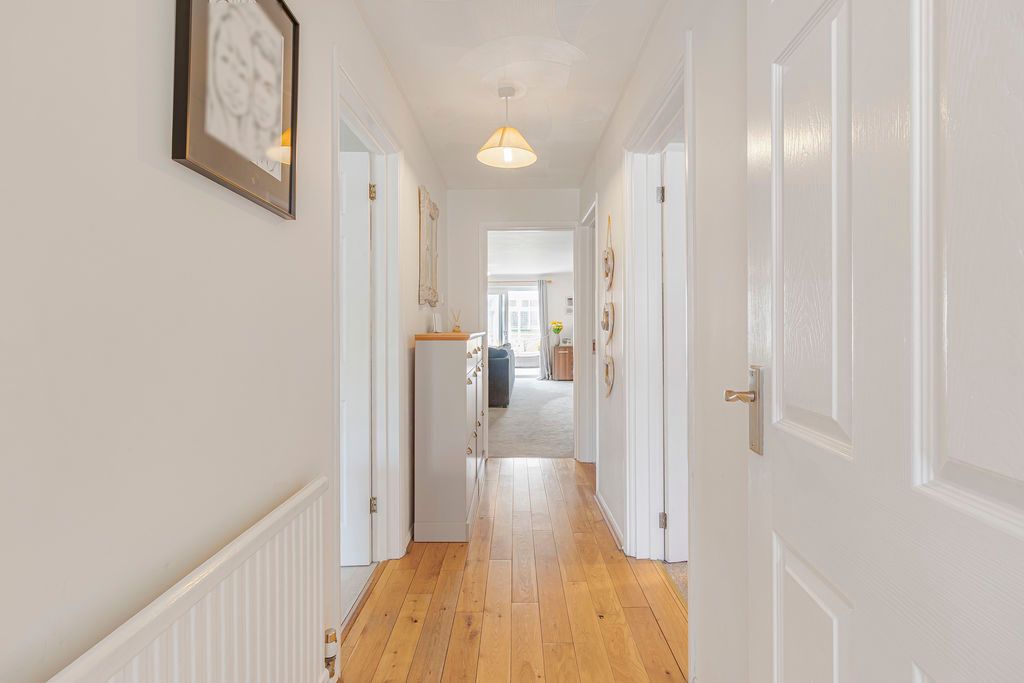 Property photo 3 of 18 Hallway