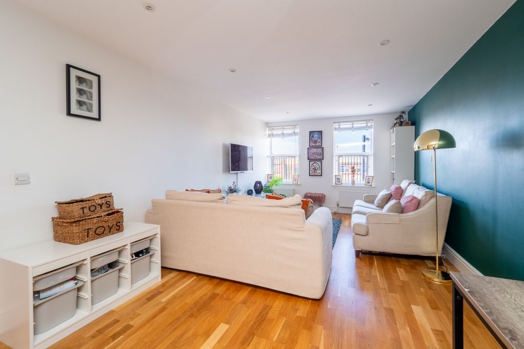 Property photo 3 of 11 Picture No. 06