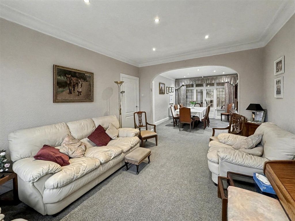 Property photo 3 of 29 Lounge Diner.Jpeg