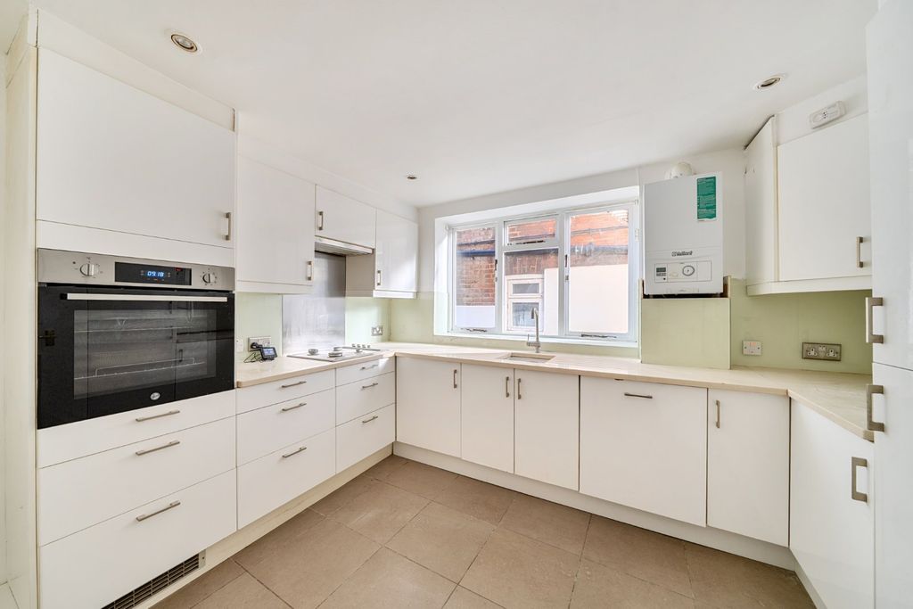 Property photo 3 of 14 Picture No. 06