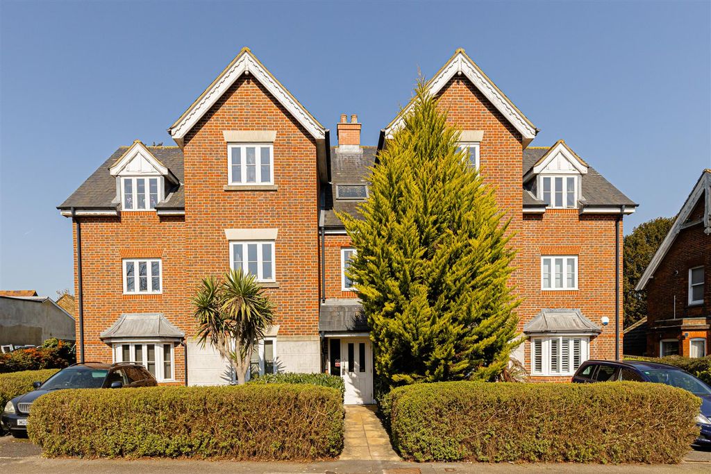 Property photo 1 of 18 Station Road (3).Jpg