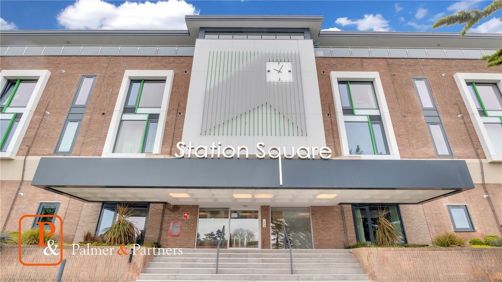 Property photo 1 of 27 Picture No. 30