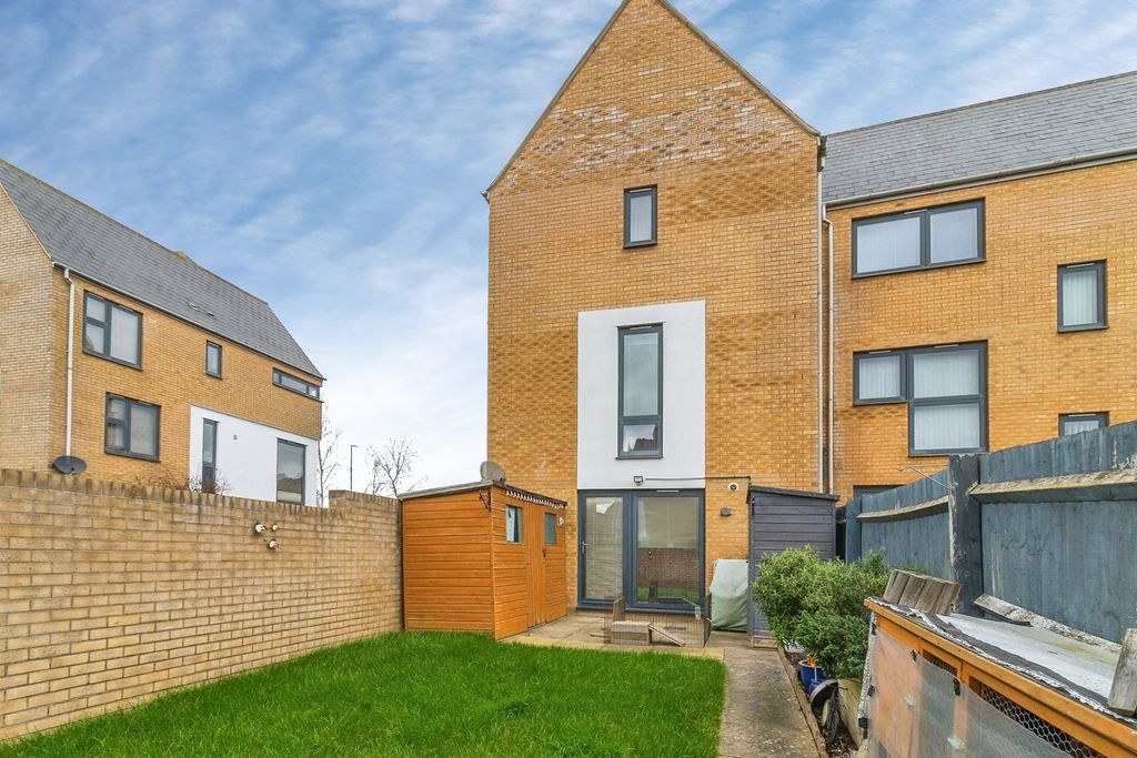 Property photo 3 of 20 Pbox-Img.Jpg