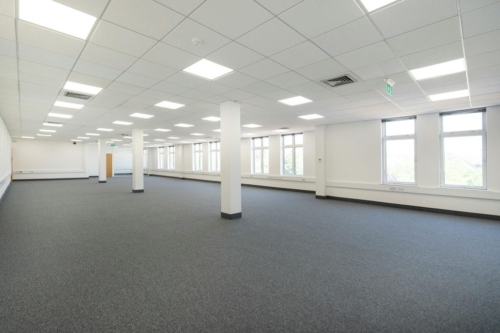 Property photo 2 of 5 Iw300425DL038.Jpg