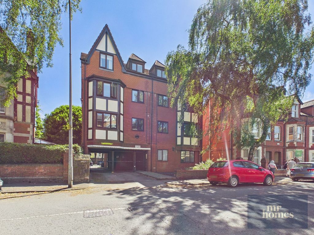 Property photo 2 of 30