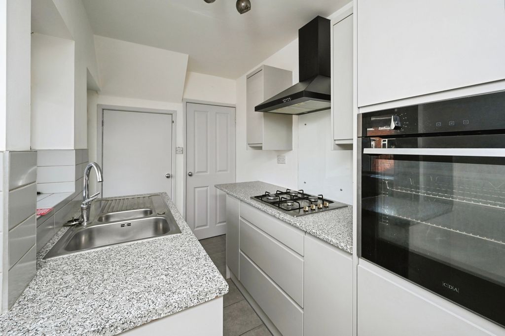 Property photo 2 of 17 Photo