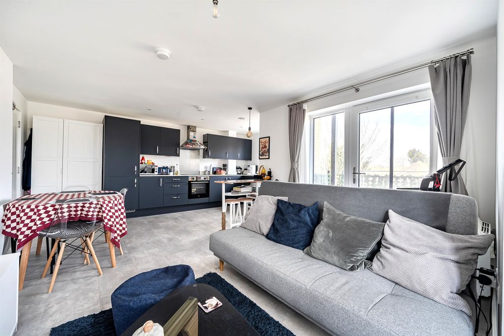 Property photo 2 of 12