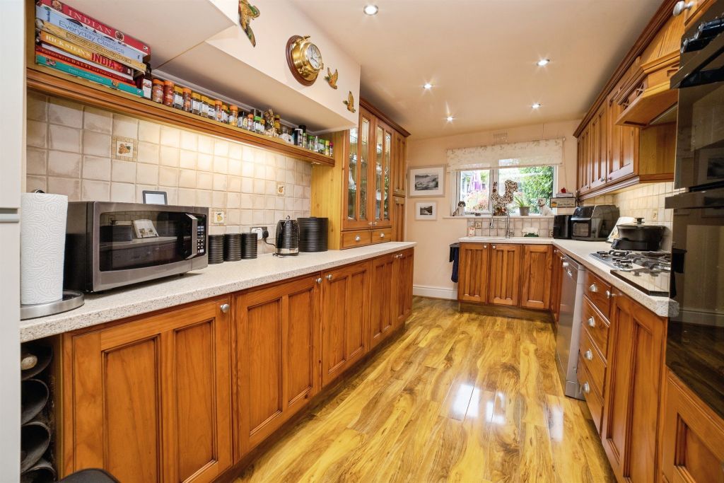 Property photo 2 of 17