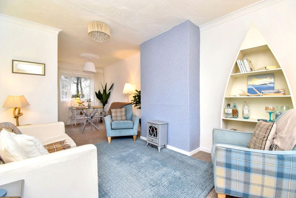 Property photo 3 of 17 Lounge/Dining Angle 2