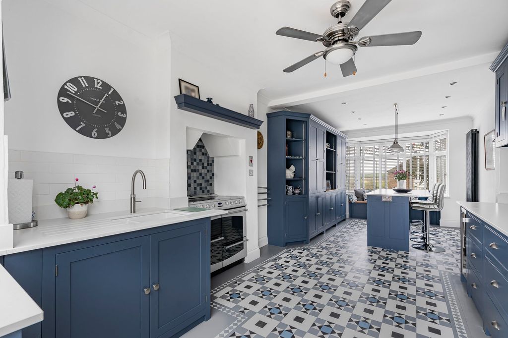 Property photo 3 of 30