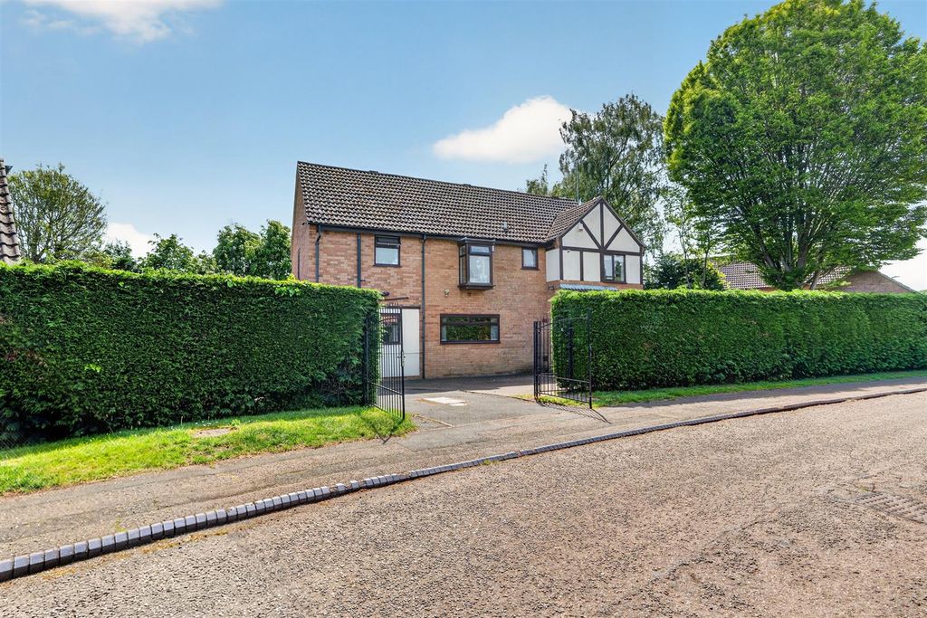 Property photo 1 of 44