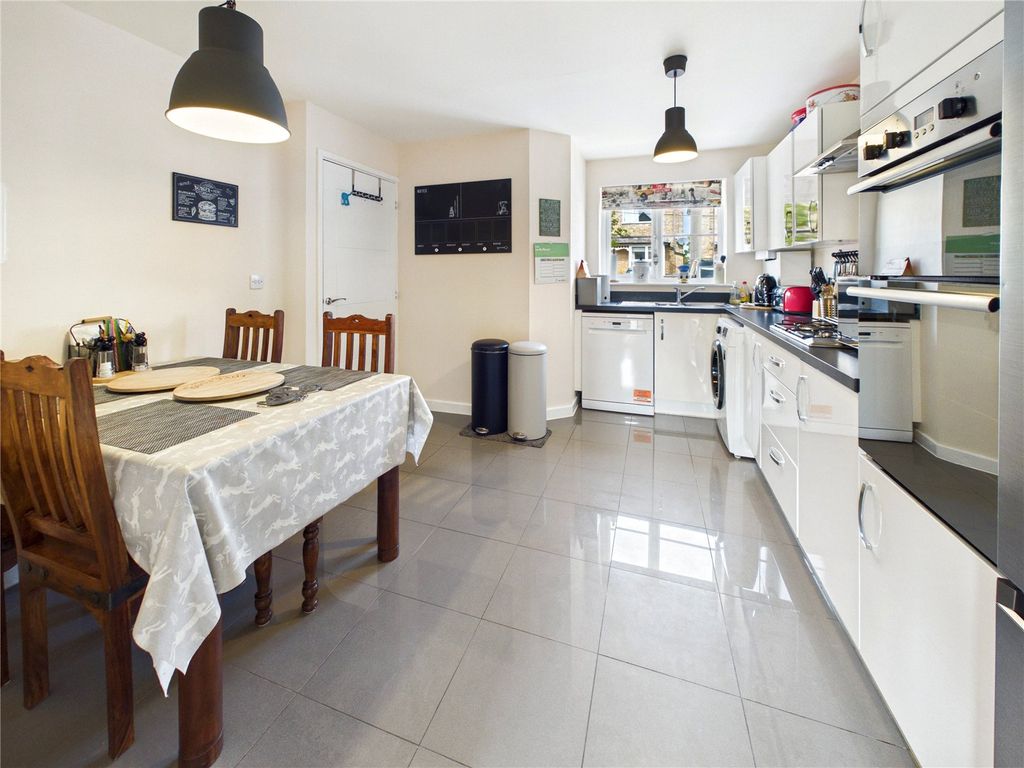 Property photo 2 of 14 Picture No. 04