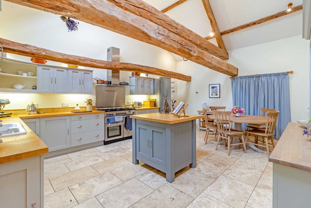 Property photo 3 of 56