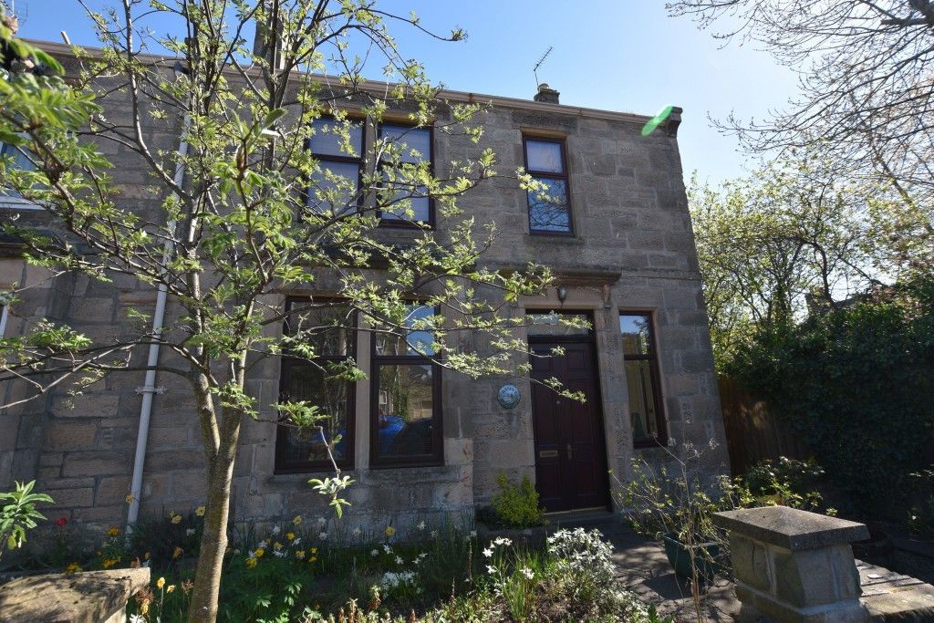 Property photo 1 of 9