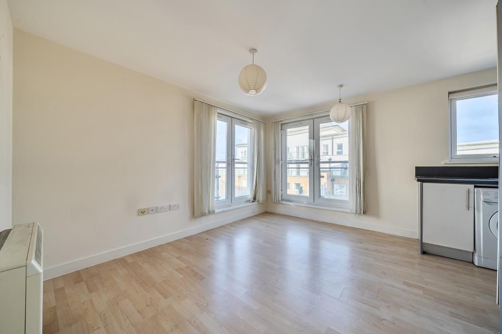 Property photo 3 of 13 Kitchen