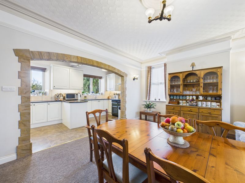 Property photo 3 of 30 Photo 11