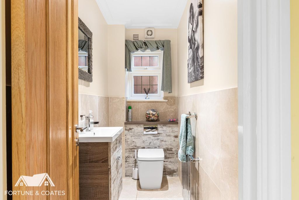 Additional image 14 of 6 bed detached house for saleSheering Road, Harlow CM17