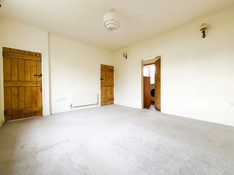 Property photo 3 of 20 Photo 32