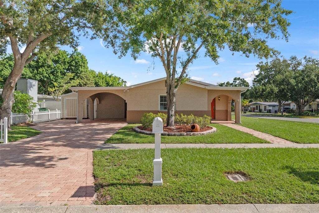 Property photo 1 of 20