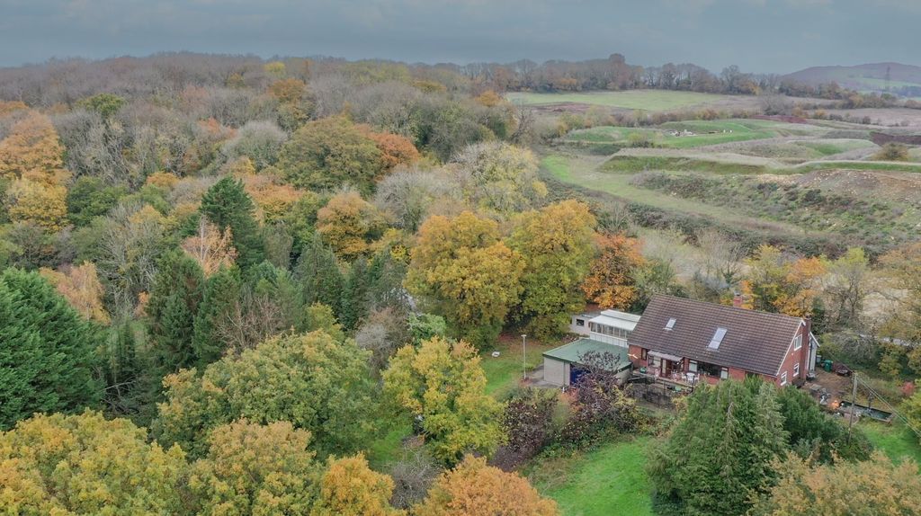 Property photo 1 of 44