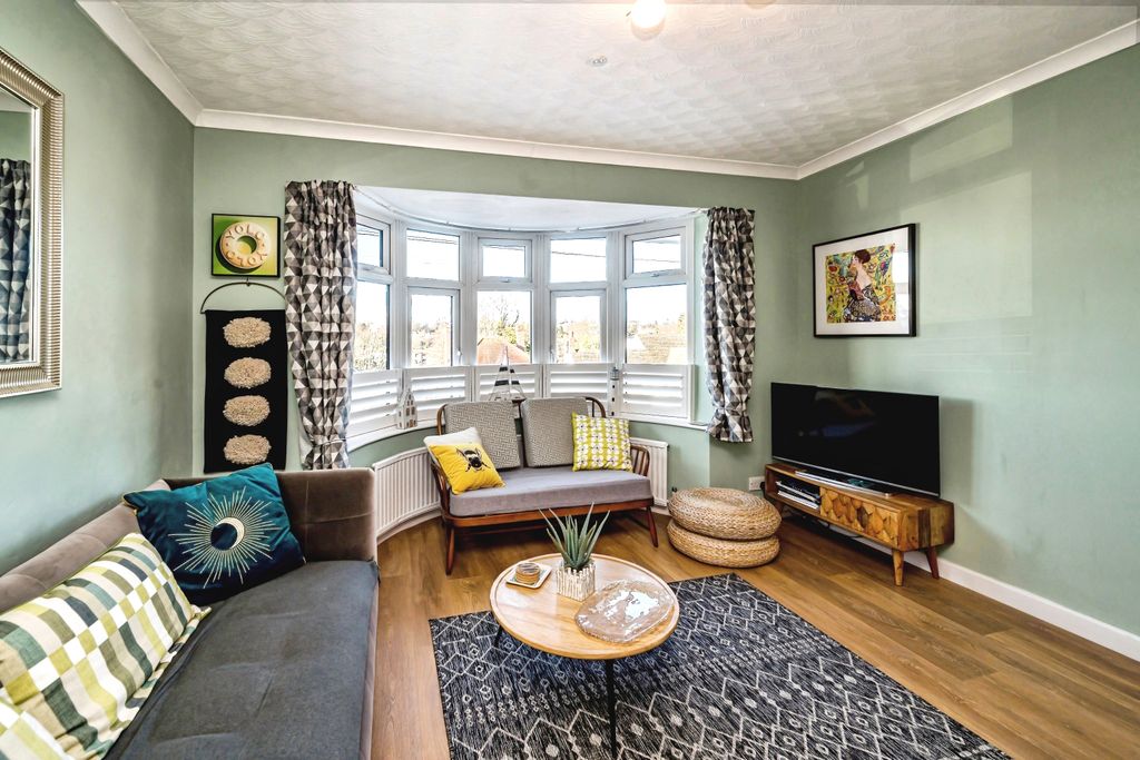 Property photo 3 of 15 26Westdrive-9