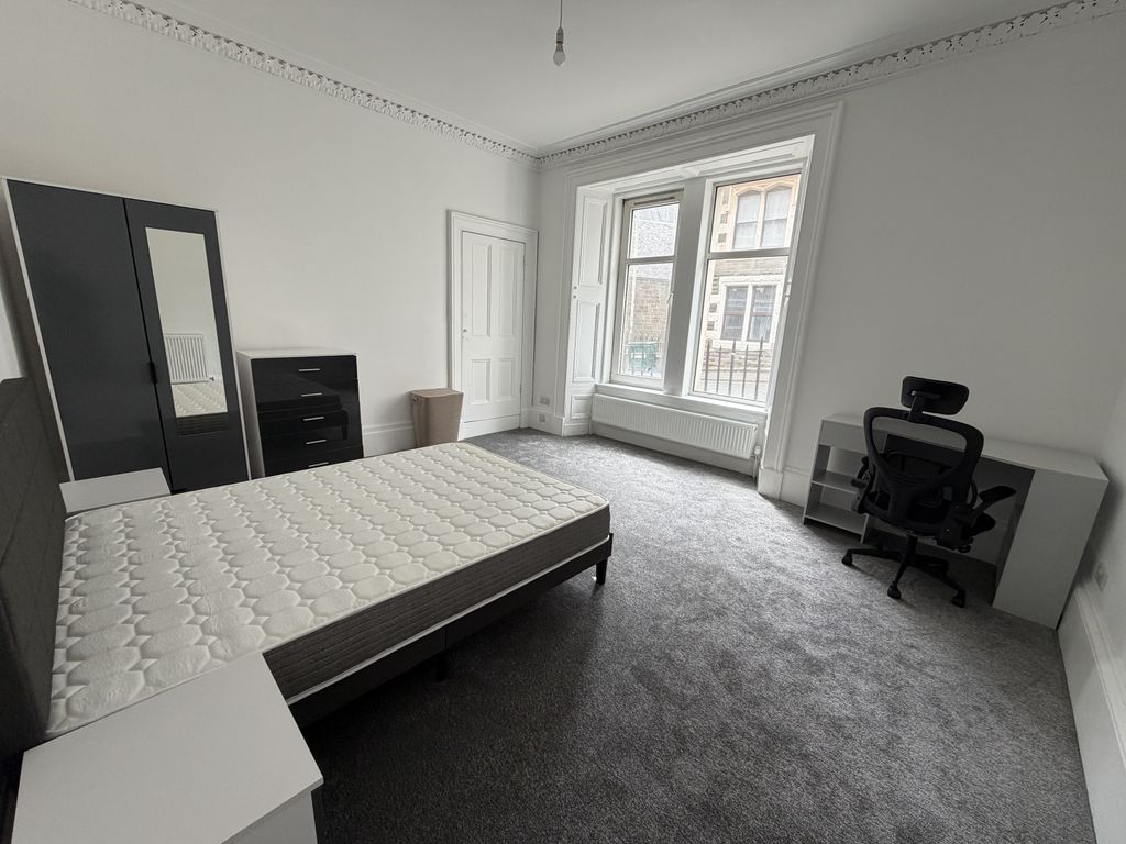 Property photo 2 of 11 Gallery