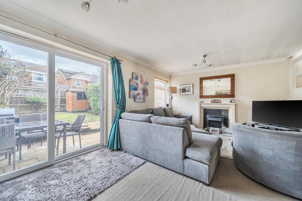 Property photo 3 of 19 Living Room