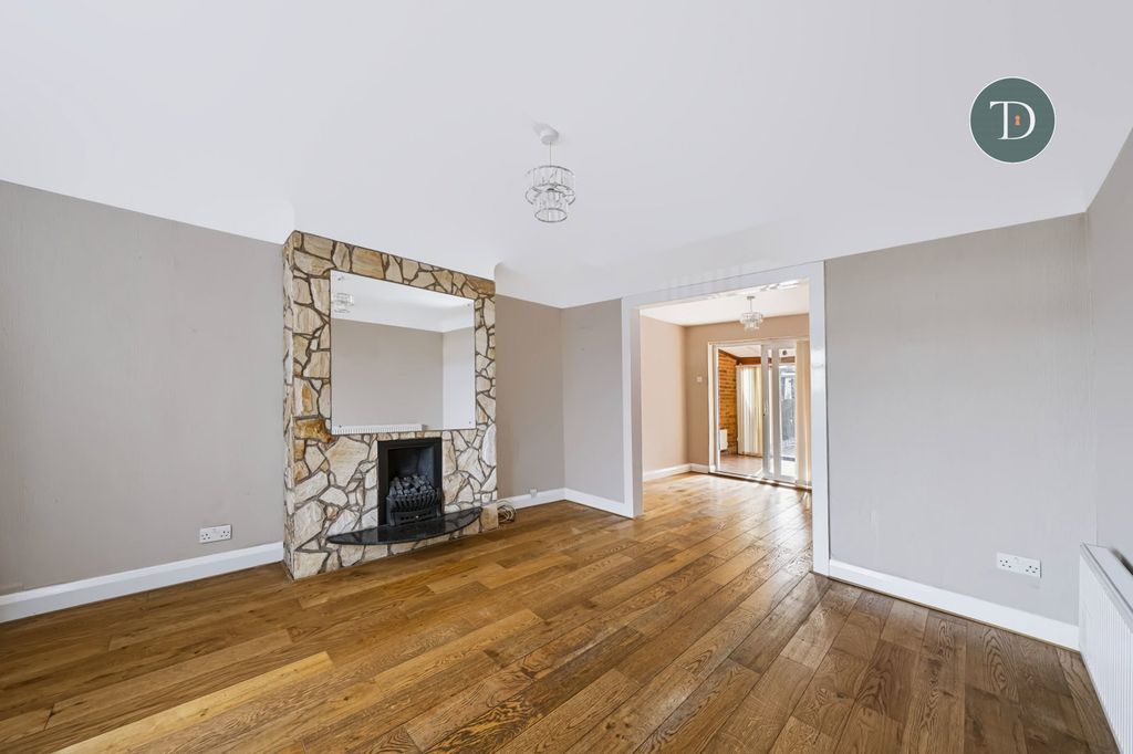 Property photo 2 of 29