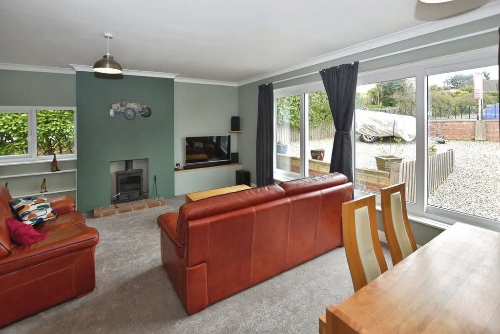 Property photo 2 of 16 Picture 2