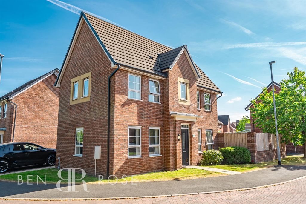 Property photo 1 of 23 Front External