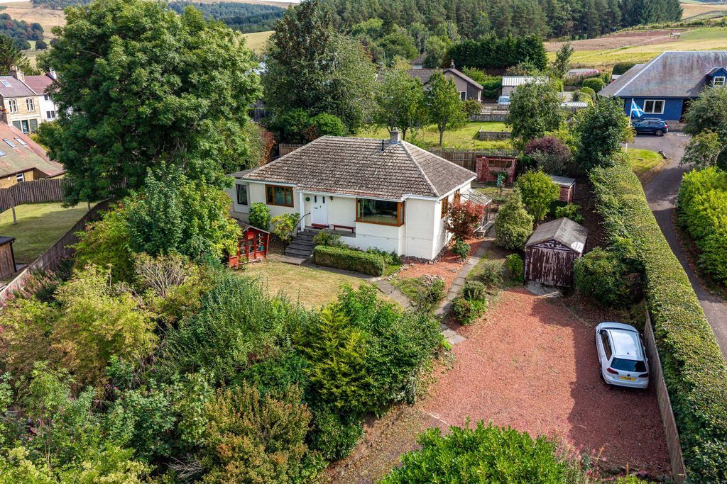 Property photo 1 of 32 Crosswinds, 34 Earlston Road, Stow