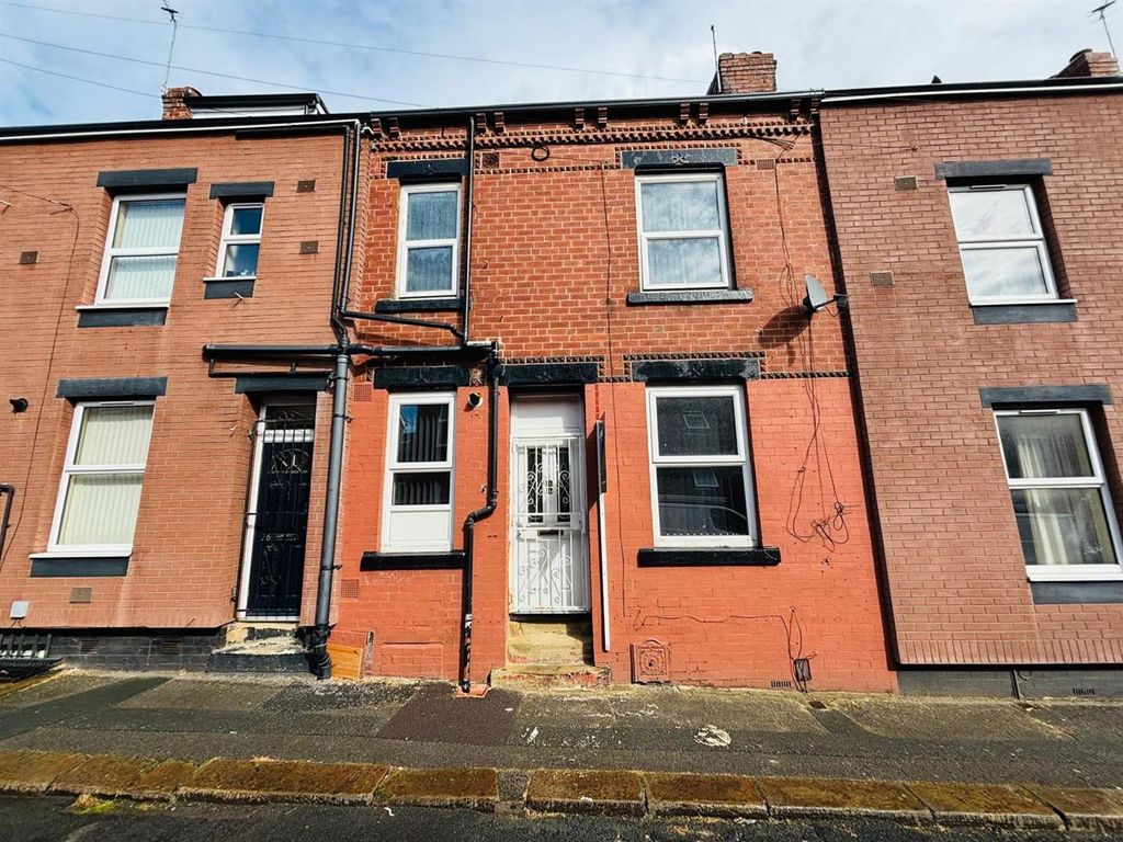 Property photo 1 of 7