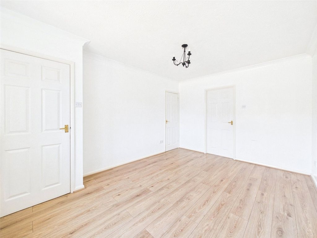 Property photo 2 of 10 Picture No. 03