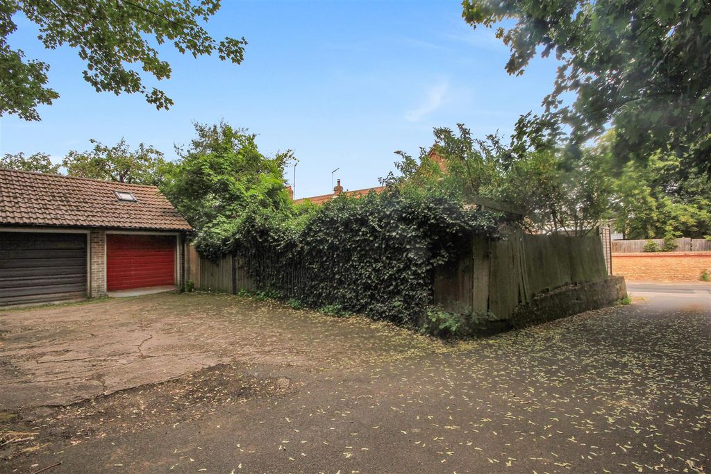 Property photo 2 of 21 Img_2895.Jpg