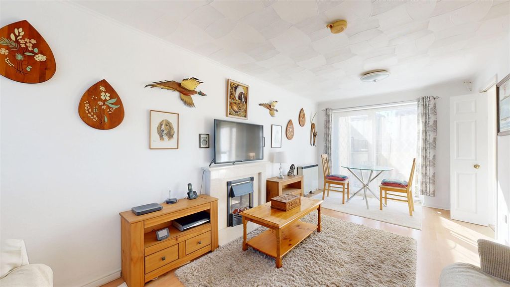 Property photo 3 of 16 37-Croft-Road-09302025_123943.Jpg