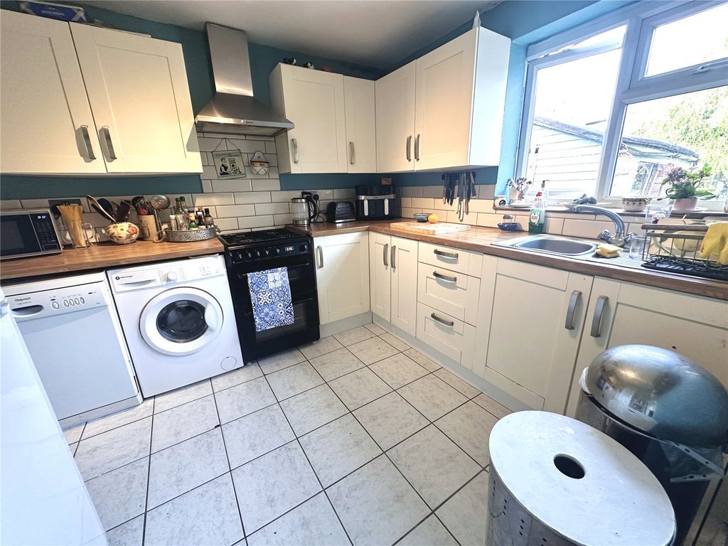 Property photo 2 of 13 Picture No. 23