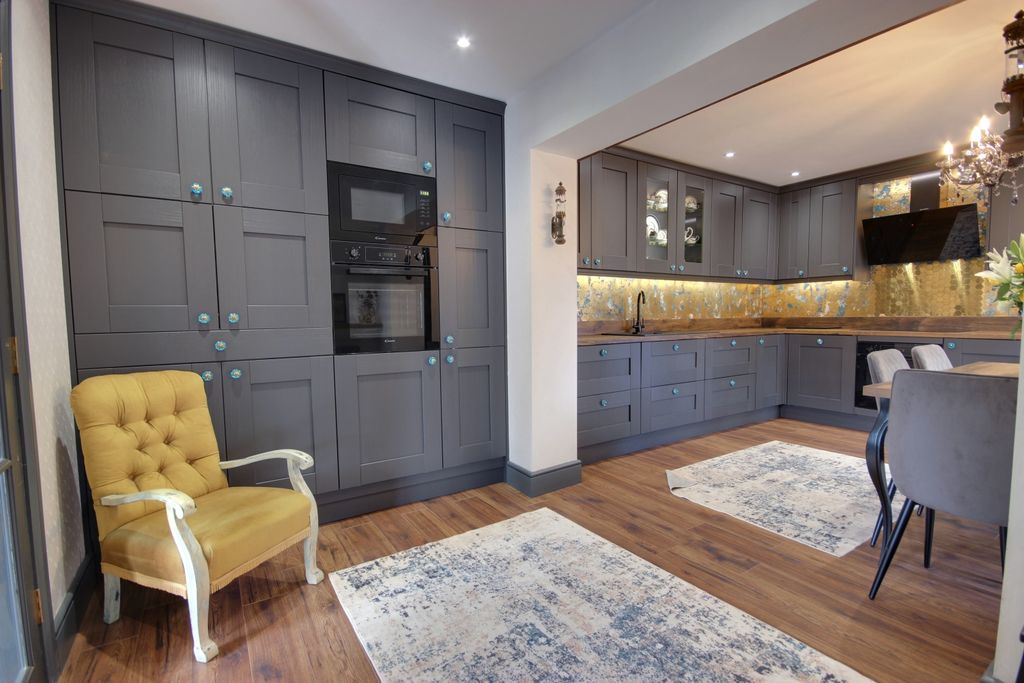 Property photo 3 of 21 1 Liv Kit Din A