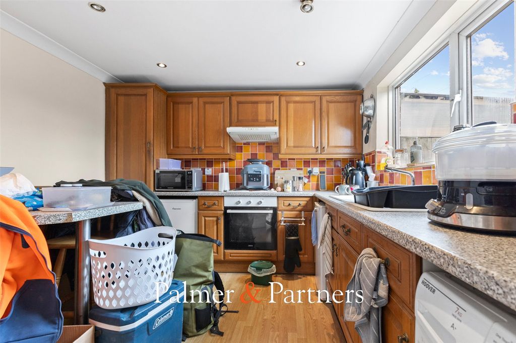 Property photo 2 of 14 Picture No. 08