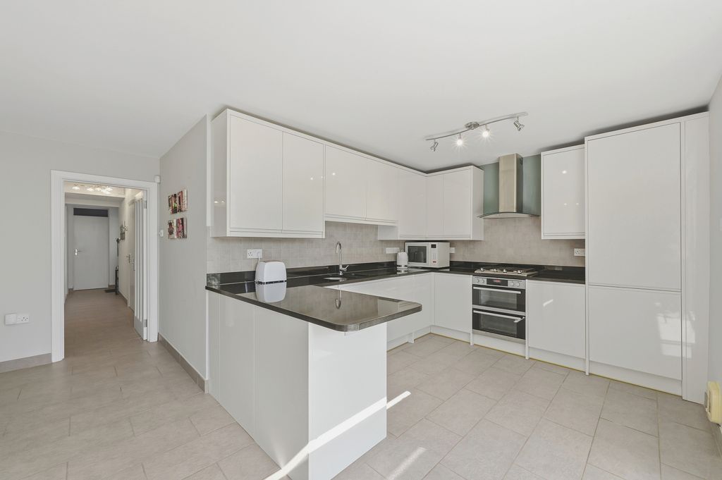 Property photo 3 of 19 Picture No. 10