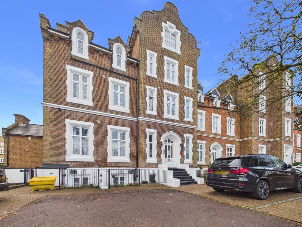 Property photo 1 of 8 Front