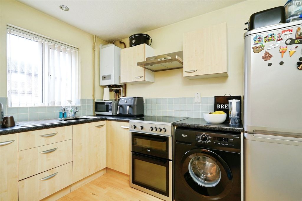 Property photo 3 of 44 Picture No. 17