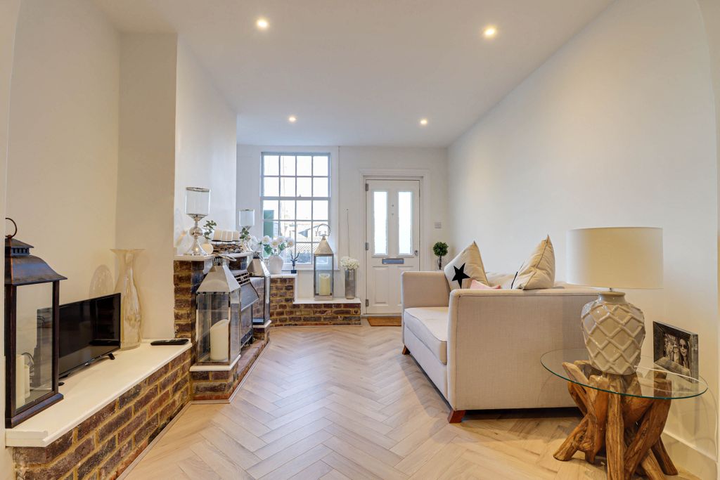 Property photo 2 of 15 Living Room