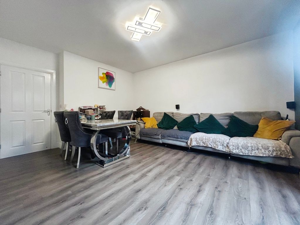 Property photo 2 of 11 Pbox-Img.Jpg